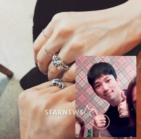 최예슬 SNS(큰 사진)와 지인 연말 모임 사진 속 지오의 모습. 오른손 약지에 낀 반지가 눈길을 끈다.