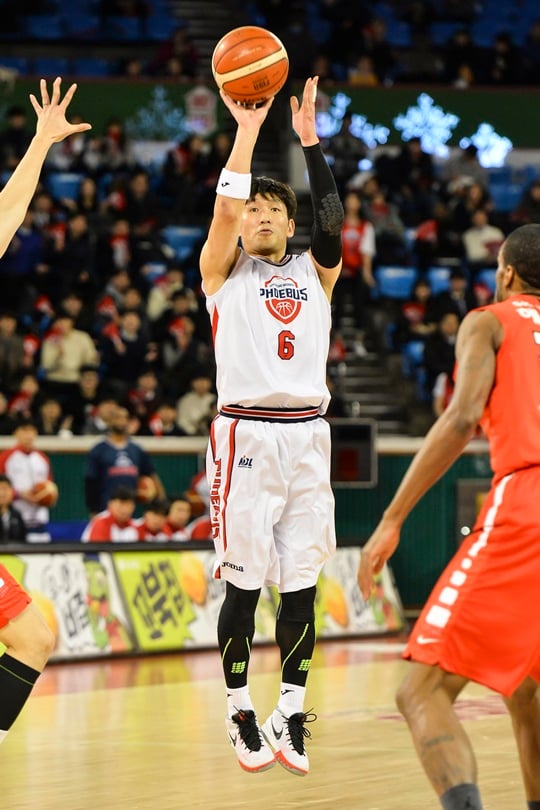 20득점을 기록하며 팀 승리를 이끈 양동근. /사진=KBL 제공