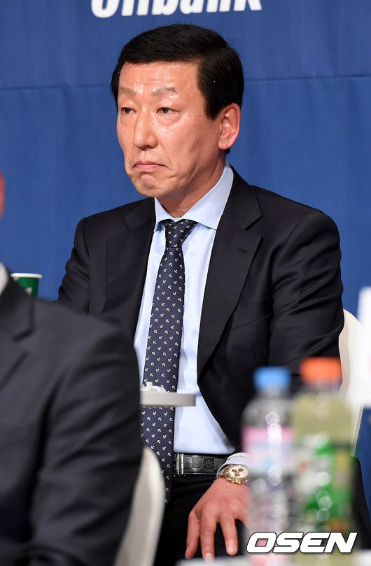 전북 최강희 감독