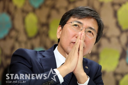 안희정 충남지사/사진=스타뉴스