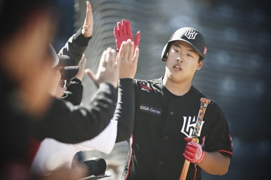 강백호가 지난 25일(현지시간) NC와의 평가전서 홈런을 때려냈다./사진=kt wiz