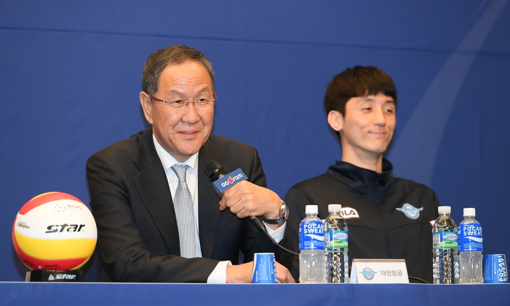 대한항공 박기원 감독(왼쪽)과 곽승석 /사진=KOVO