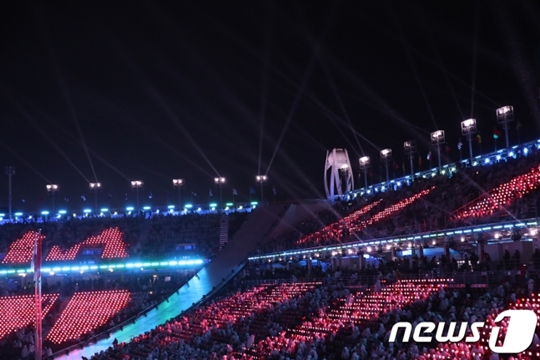 18일 오후 강원도 평창군 평창올림픽스타디움에서 열린 '2018 평창 동계 패럴림픽 폐회식'에서 대회 기간 동안 평창을 밝혔던 성화의 불씨가 꺼져 있다. /사진=뉴스1