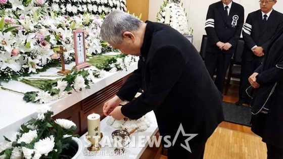 고 최은희 빈소 조문한 임권택 감독/사진=독자제공