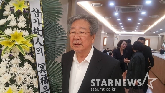고 최은희 빈소를 찾은 최불암/사진=독자제공