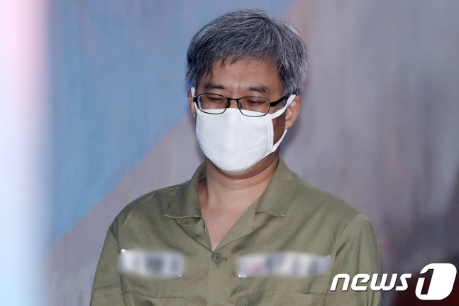 드루킹 일당 추가 혐의 포착. '민주당원 댓글 조작' 사건으로 재판에 넘겨진 주범 '드루킹' 김모씨(48)./사진=뉴스1