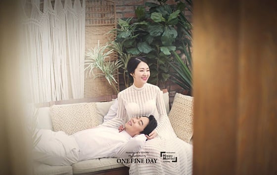 개그맨 황현희가 오는 6월 13세 연하 여자친구와 결혼한다/사진제공=해피메리드컴퍼니, 웨딩디렉터 봉드, 원파인데이 스튜디오