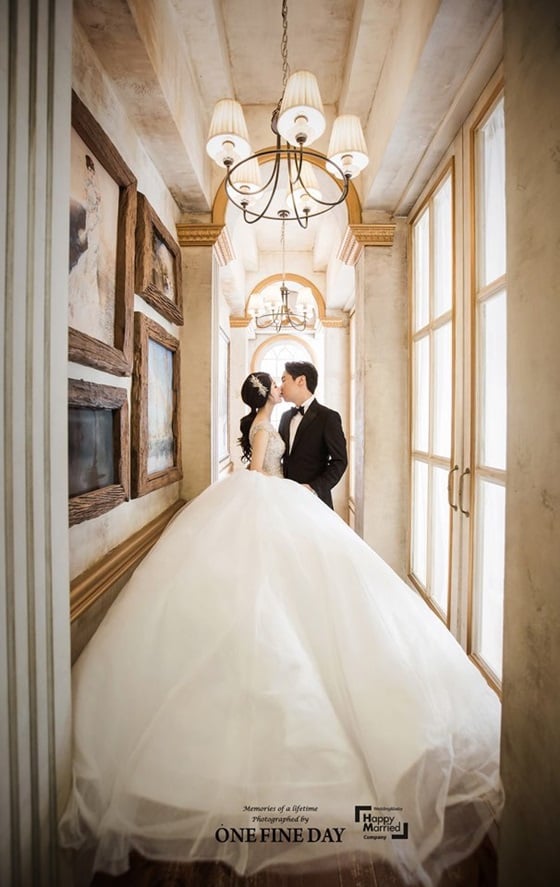 개그맨 황현희가 오는 6월 13세 연하 여자친구와 결혼한다/사진제공=해피메리드컴퍼니, 웨딩디렉터 봉드, 원파인데이 스튜디오