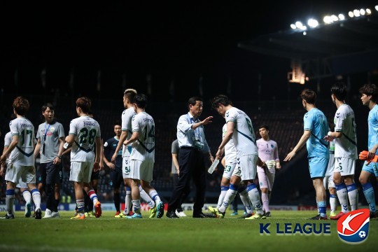 부리람전 패배 후 전북 선수단의 모습 /사진=한국프로축구연맹 제공