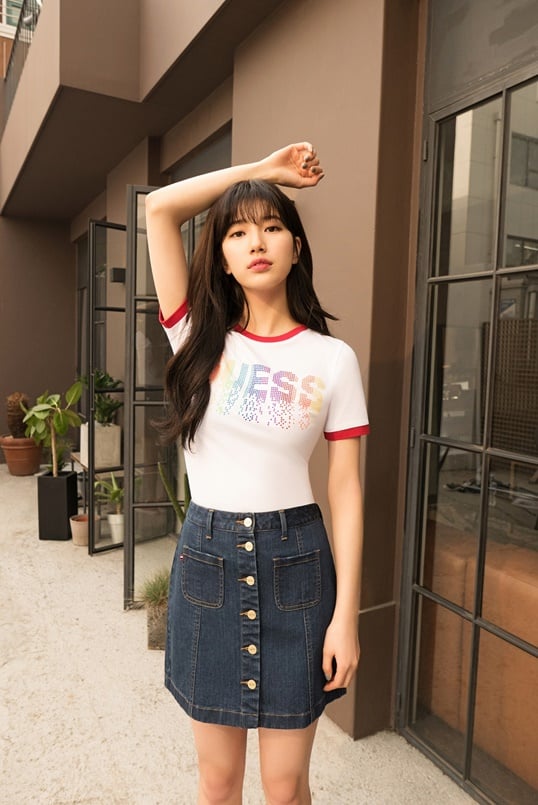 수지 화보 /사진=게스