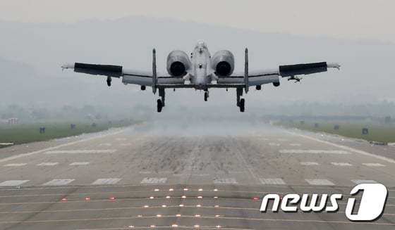 지난 11일 '맥스선더' 훈련 중인 미 공국 A-10 공격기/사진=뉴스1