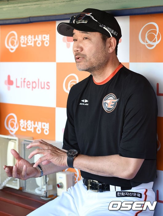 한용덕 감독.