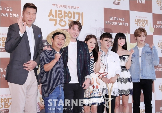 서장훈, 이수근, 닉, 보아, 박성광, 유아, 태용(사진 맨 왼쪽부터 오른쪽으로)/사진=김창현 기자