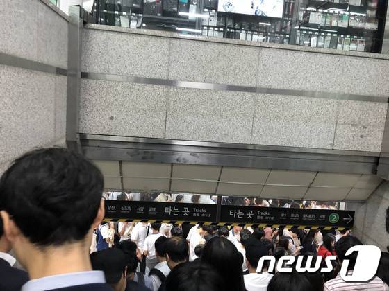 2호선 홍대입구역(기사 내용과 관계없음)/사진=뉴스1