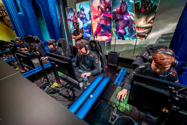 2018 LoL MSI 준우승을 차지한 킹존 드래곤X. /사진=라이엇 게임즈 제공