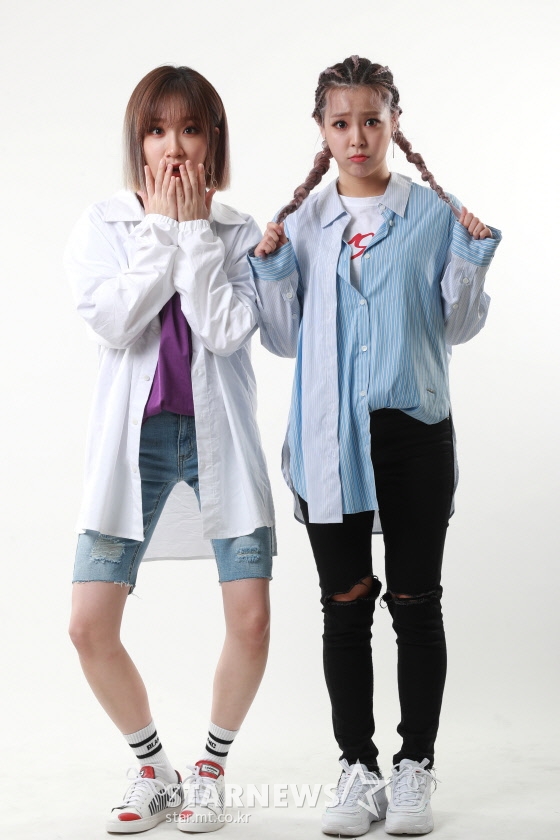 (왼쪽부터) 걸그룹 칸 멤버 유나킴, 전민주 /사진=임성균 기자