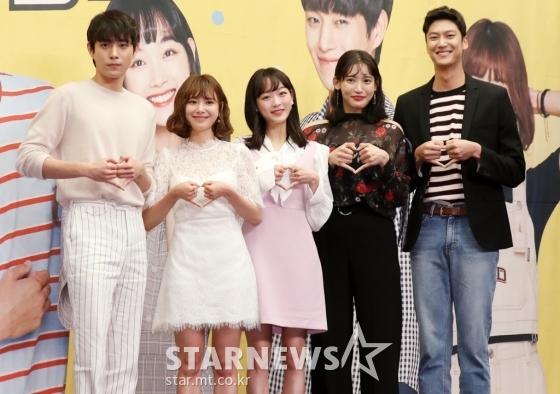 '좀 예민해도 괜찮아' 출연 배우 김영대(왼쪽부터), 김다예, 이유미, 홍서영, 나종찬 /사진=김휘선 기자