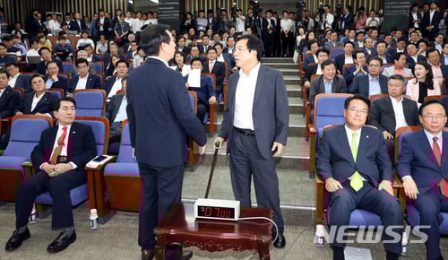 심재철 자유한국당 의원이 김성태 당 대표 권한대행 겸 원내대표가 자신을 향한 비판에 대해 반박했다. / 사진=뉴시스