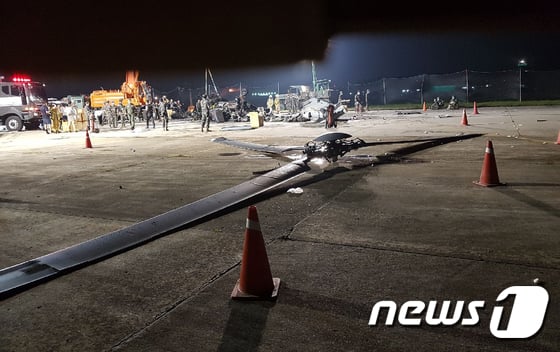 해병대 1사단이 공개한 지난 17일 발생한 마린온 헬기 사고 직후 모습. /사진=뉴스1