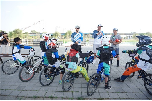2018 해외우수 BMX 지도자 초청 1차 전국순회지도 사진. /사진=대한자전거연맹 제공
