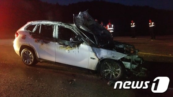 주행 중이던 BMW X1차량에서 또 다시 화재가 발생했다. /사진=뉴스1