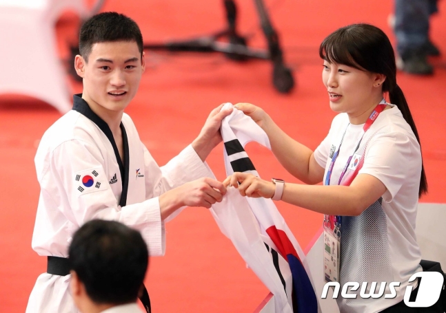 한국의 첫 번째 금메달을 따낸 강민성. /사진=뉴스1