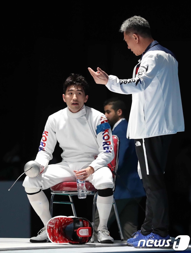 펜싱 박상영과 양달식 감독. /사진=뉴스1