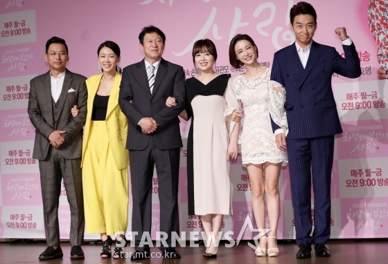 KBS 2TV 새 아침드라마 '차달래 부인의 사랑' 김형범, 안선영, 김응수, 하희라, 고은미, 정욱(사진 맨 왼쪽부터 오른쪽으로)/사진=김휘선 기자