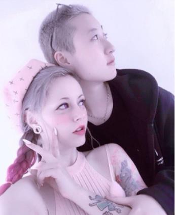 우줘린과 여자친구/사진=우줘린 인스타그램