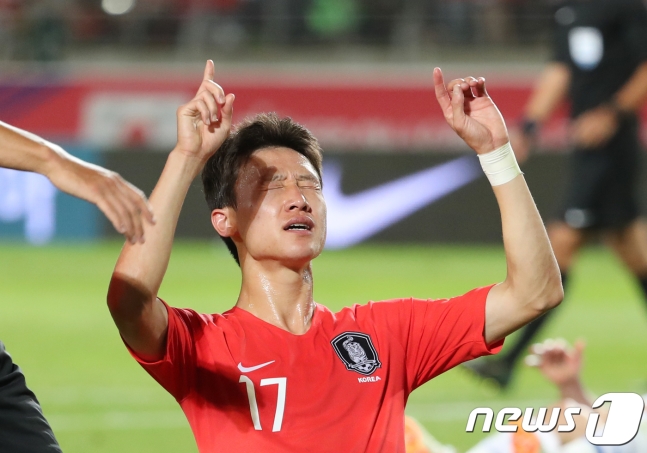 이재성이 득점 직후 기뻐하고 있다. /사진=뉴스1