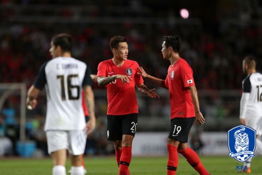 장현수(좌)와 김영권 /사진=대한축구협회 제공
