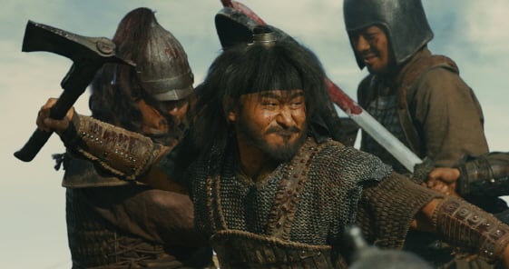 영화 '안시성'에서 고구려 도끼 부대를 형상화한 모습.