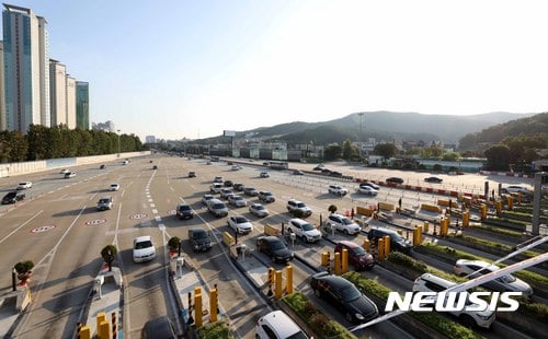 경기 화성시는 추석 명정 연휴기간 동안 비봉~매송 간 도시고속도로의 통행료를 면제한다. / 사진=뉴시스