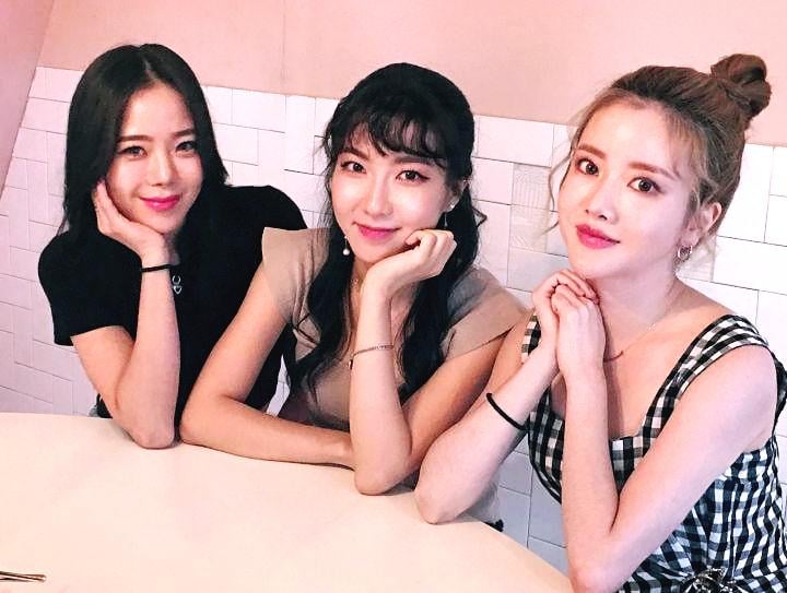 왼쪽부터 세이, 소라, 형은