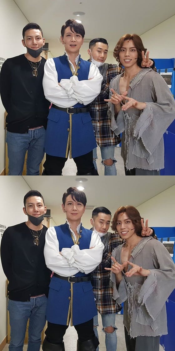 배우 지창욱, 뮤지컬 배우 이건명, 그룹 인피니트 멤버 성규, 동우(왼쪽부터) /사진=이건명 인스타그램