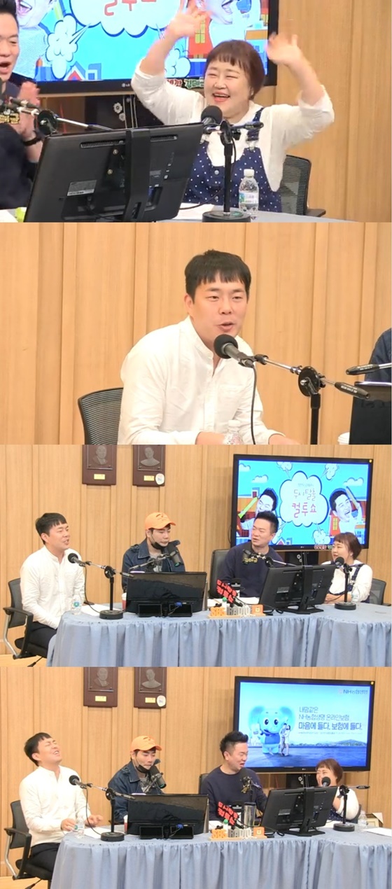 개그우먼 홍윤화, 개그맨 김민기 /사진=SBS 라디오 파워FM '두시탈출 컬투쇼' 보는 라디오 방송화면 캡처