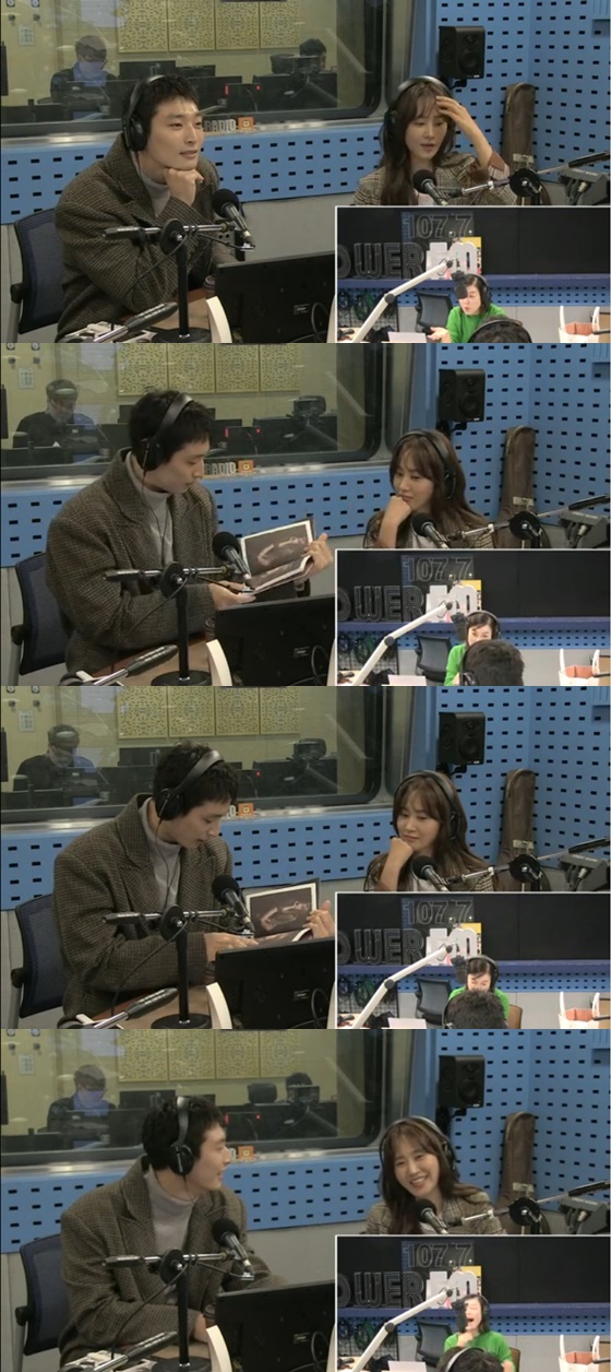 그룹 2AM 멤버 정진운(왼쪽), 걸그룹 소녀시대 멤버 유리 /사진=SBS 라디오 파워FM '최화정의 파워타임' 보는 라디오 방송화면 캡처