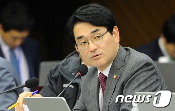 사립유치원 비리 명단을 공개한 박용진 의원 /사진=뉴스1