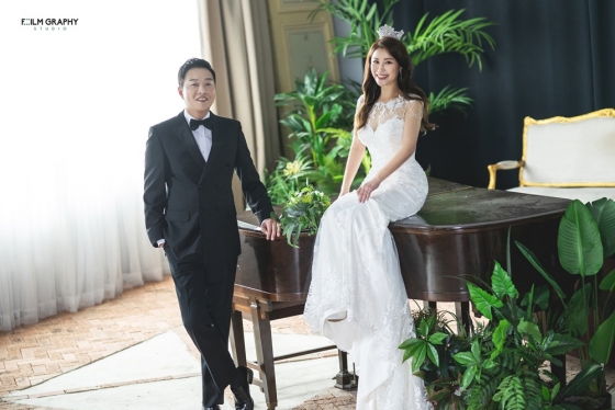 뮤지컬 무대감독 이황호와 개그우먼 겸 뮤지컬 배우 김수미 /사진=필름그라피