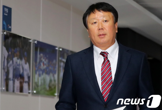 대표팀 감독에서 스스로 물러난 선동열 감독. /사진=뉴스1