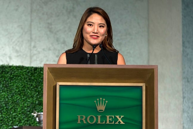 16일 미국 플로리다주 네이플스의 리츠칼튼 골프 리조트에서 열린 '2018 롤렉스 LPGA 어워즈'에서 '윌리암스 앤 마우지 파웰상(Williams and Mousie Powell Award)'를 수상한 유소연이 수상 소감을 말하고 있다. /사진=Gabe Roux/LPGA 제공