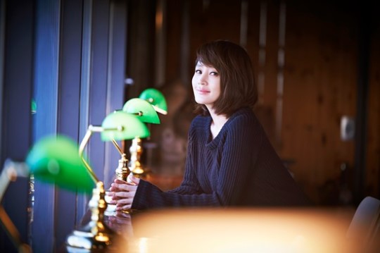 영화 '국가부도의 날'의 김혜수 / 사진제공=호두앤유엔터테인먼트, 강영호 작가
