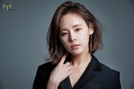 구재이가 오는 12월 30일 프랑스 대학교에 재직 중인 5살 연상의 교수와 결혼식을 올린다. / 사진제공=마이컴퍼니
