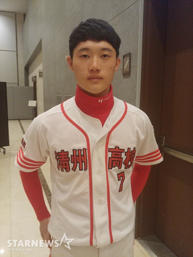 2018년 이영민 타격상 수상자 청주고 최정원. /사진=김동영 기자