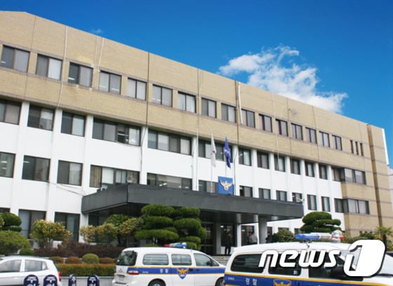 독감 치료제인 타미플루를 복용한 여중생이 아파트 12층에서 추락해 숨져 경찰이 수사에 나섰다. /사진=뉴스1