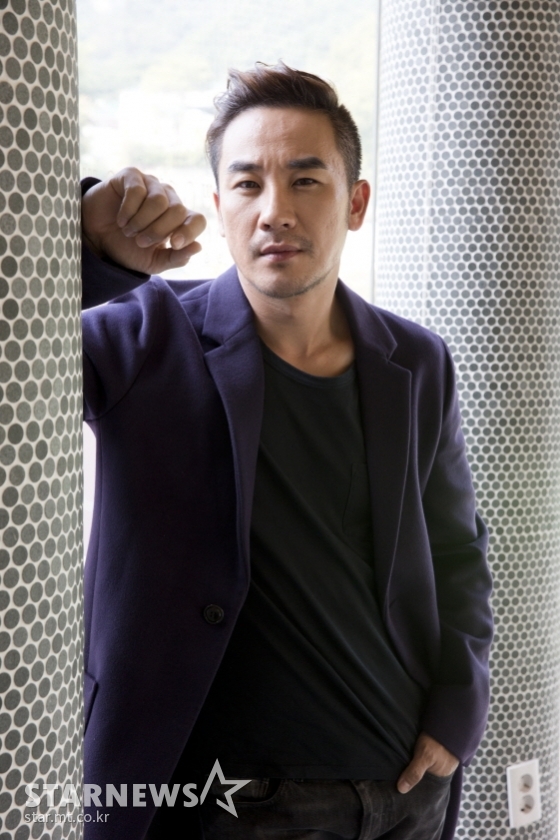 엄태웅이 화이브라더스와 전속계약을 체결하고 활동을 재개한다/사진=머니투데이 스타뉴스