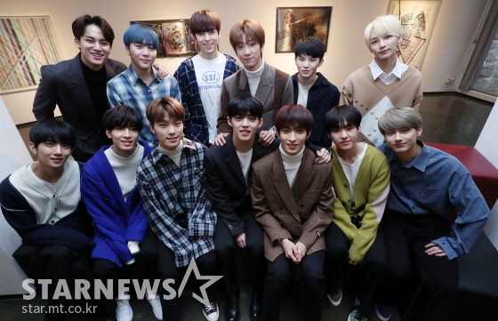 (왼쪽 위부터 시계방향) 세븐틴 멤버 민규, 승관, 버논, 디에잇, 우지, 정한, 준, 호시, 도겸, 에스쿱스, 디노, 원우, 조슈아 /사진=김휘선 기자