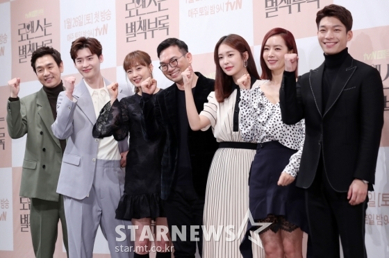 배우 김태우, 이종석, 이나영, 이정효 감독, 정유진, 김유미, 위하준 /사진=김휘선 기자