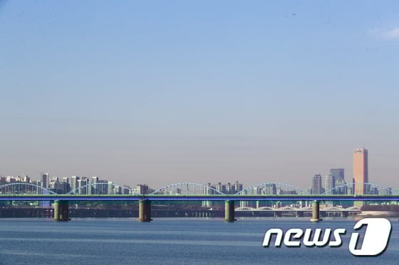 오늘 날씨, 미세먼지 보통..오후부터 찬바람