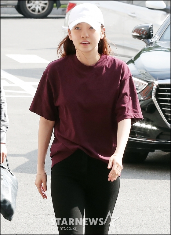 전 남자친구 폭행 혐의를 받고 있는 가수 구하라가 9월 18일 오후 서울 강남경찰서에서 조사를 받기 위해 출석하고 있다. /사진=김창현 기자